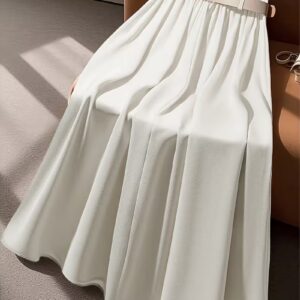 Jupe plissée taille haute femme blanche avec ceinture